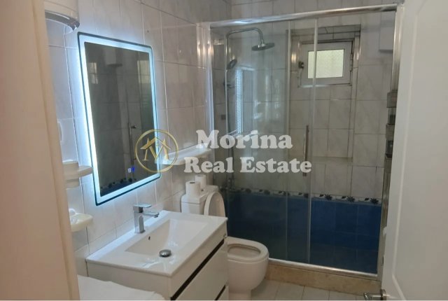 Tirane, jepet me qera apartament 2+1 Kati 1, 80 m² 700 € (Qender)
