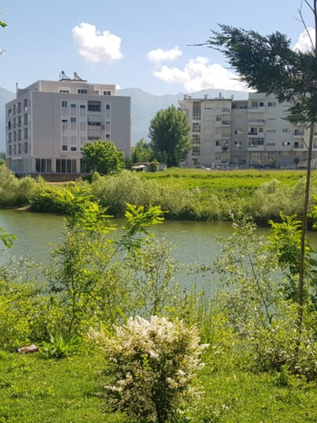 Tirane, jepet me qera apartament 4+1+Ballkon Kati 5, 210 m² 1.200 € (LIQENI I THATE)