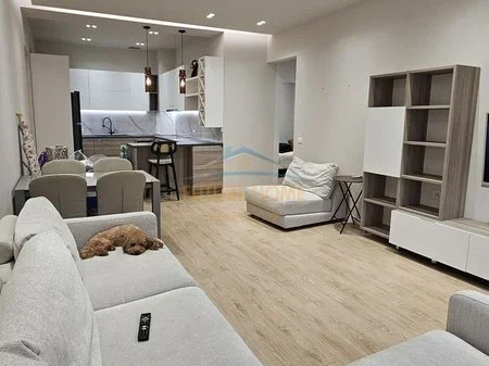 Tirane, shitet apartament 3+1 Kati 1, 117 m² 290.000 € (Liqeni Thate)