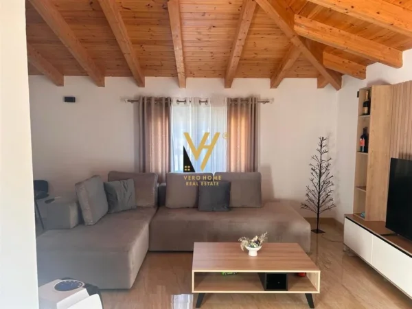 Tirane, jepet me qera apartament 2+1+Ballkon Kati 4, 90 m² 450 € (MULLET)