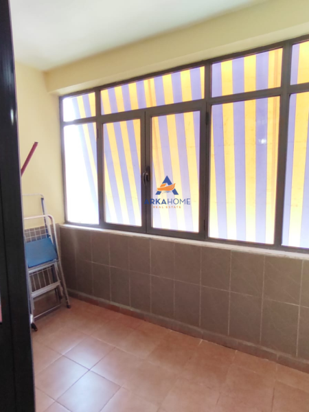 Tirane, jepet me qera apartament 1+1+Ballkon Kati 6, 75 m² 550 € (RRUGA NDRE MJEDA,ISH PARKU I AUTOBUZAVE)