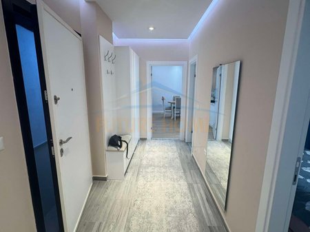 Tirane, shitet apartament 2+1 Kati 6, 105 m² 126.000 € (Fresku)