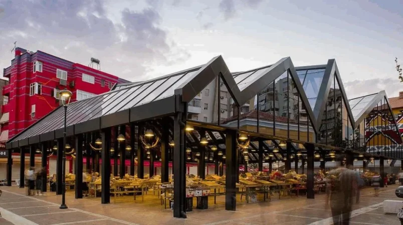 Tirane, shitet garsonier Kati 3, 45 m² 110.000 € (PAZARI I RI)