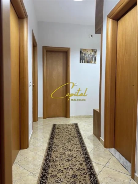 Tirane, jepet me qera apartament 2+1 Kati 5, 85 m² 700 € (21 DHJETORI)