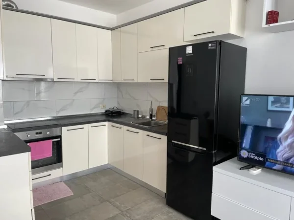 Tirane, shitet apartament 1+1+Ballkon Kati 6, 70 m² 105.000 € (ASTIR)