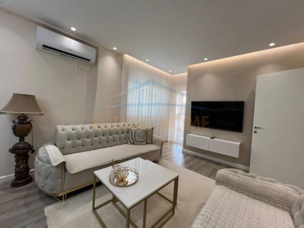 Tirane, shitet apartament 1+1+Ballkon Kati 8, 65 m² 123.000 € 