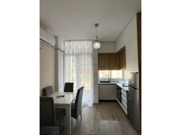 Tirane, shitet apartament 1+1+Ballkon Kati 7, 39 m² 93.000 € 