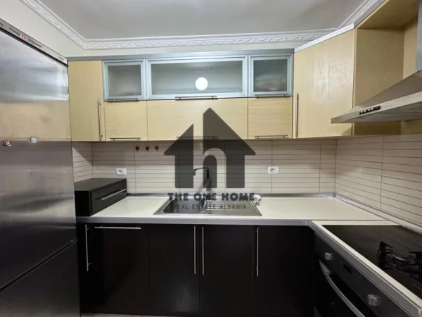 Tirane, shitet apartament 1+1+Ballkon Kati 5, 67 m² 99.300 € (Ali Dem)