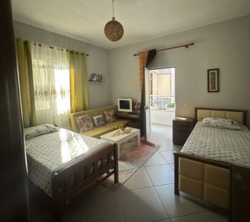 Tirane, jepet me qera apartament 1+1+Ballkon Kati 3, 60 m² 350 € 