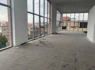 Tirane, jepet me qera , 216 m² 600 € 
