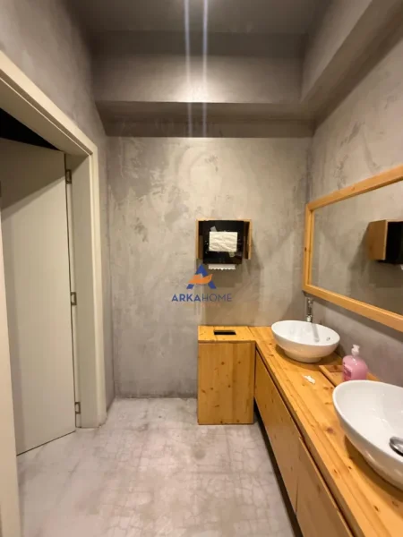 Tirane, jepet me qera bar-resorant Kati 0, 110 m² 1.500 € (REZIDENCA KODRA E DIELLIT 1)