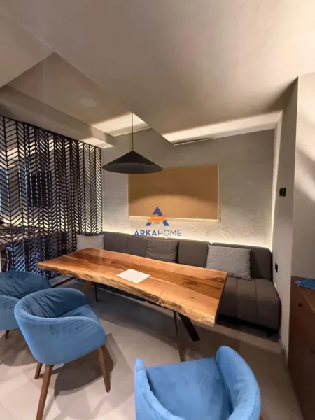 Tirane, jepet me qera bar-resorant Kati 0, 110 m² 1.500 € (REZIDENCA KODRA E DIELLIT 1)