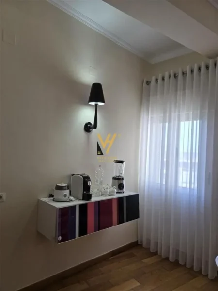 Tirane, shitet apartament 2+1+Ballkon Kati 3, 118 m² 273.000 € (LIQENI I THATE)
