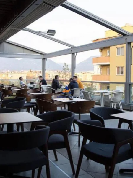 Tirane, jepet me qera hotel Kati 3, 500 m² 7.500 € (LAPRAKE)