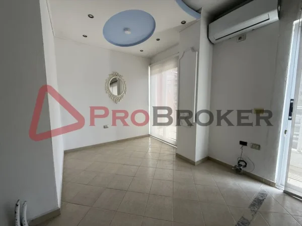 Tirane, shitet apartament 2+1+Ballkon Kati 3, 87 m² 193.000 € (Prane Kristal Center)