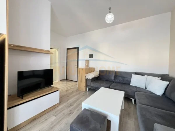Tirane, shitet apartament 1+1+Ballkon Kati 7, 39 m² 93.000 € 