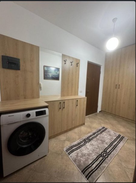 Tirane, jepet me qera apartament 1+1+Ballkon Kati 5, 60 m² 500 € (robert shvarc)