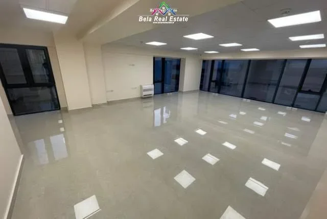 Tirane, jepet me qera zyre Kati 3, 152 m² 2.000 € (rruga e elbasanit)