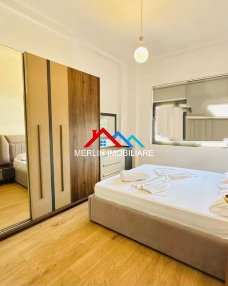 Tirane, jepet me qera apartament 1+1+Ballkon Kati 2, 70 m² 600 € (RRUGA NEXHO KONOMI,ISH FUSHA AVIACIONIT)