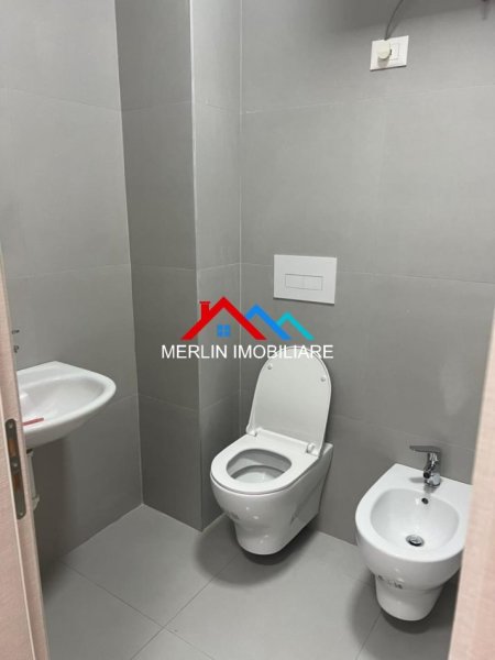 Tirane, jepet me qera apartament 1+1+Ballkon Kati 2, 70 m² 600 € (RRUGA NEXHO KONOMI,ISH FUSHA AVIACIONIT)