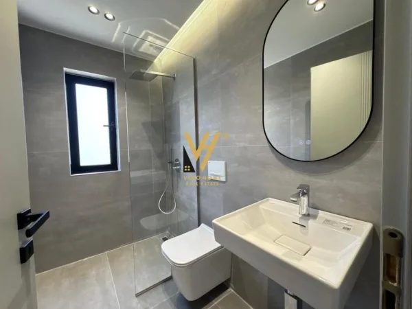 Tirane, shitet apartament 3+1+Ballkon Kati 5, 107 m² 268.000 € (MINE PEZA)