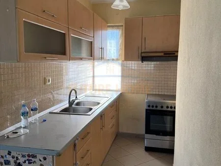 Tirane, shitet apartament 1+1 Kati 3, 53 m² 110.000 € (Brryli)
