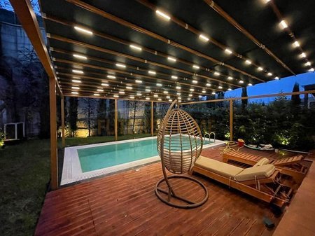 Tirane, jepet me qera Vile 3 Katshe Kati 0, 380 m² 2.500 € (Sauk, Rezidenca Porta e Gjelber)