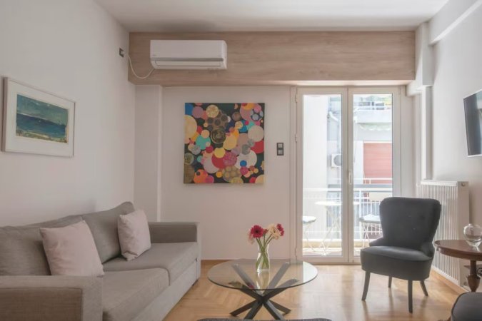 Tirane, jepet me qera apartament 1+1+Ballkon Kati 6, 140 m² 700 € (Kodra e Diellit)