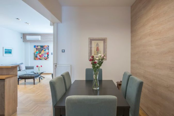 Tirane, jepet me qera apartament 1+1+Ballkon Kati 6, 140 m² 700 € (Kodra e Diellit)