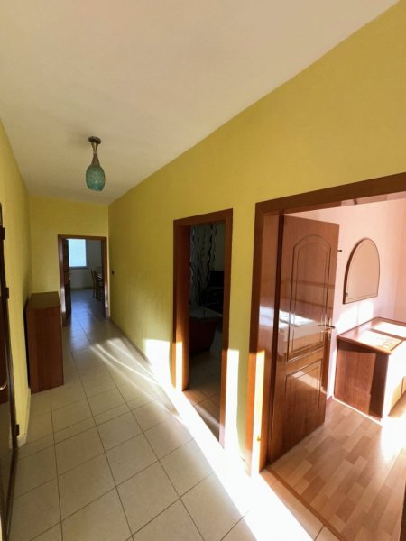 Durres, shes apartament 2+1+Aneks Kati 3, 92 m² 120.000 € (• 2+1 + Guzhine me vete dhe ballkon te bollshem Adresa: KOPSHTI IVINA ZONA 3)