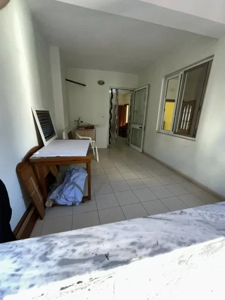 Durres, shes apartament 2+1+Aneks Kati 3, 92 m² 120.000 € (• 2+1 + Guzhine me vete dhe ballkon te bollshem Adresa: KOPSHTI IVINA ZONA 3)