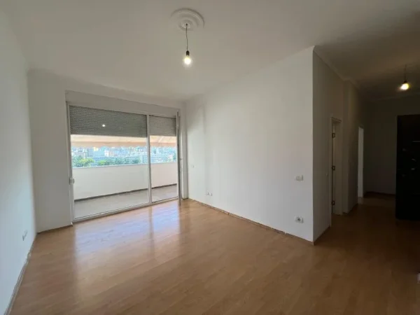 Tirane, jepet me qera apartament 1+1 Kati 8, 70 m² 700 € 