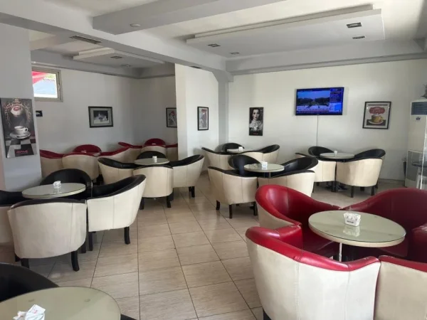 Tirane, jepet me qera lokal Kati 0, 160 m² 1.500 € (Don Bosko)