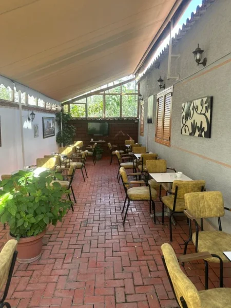 Tirane, jepet me qera lokal Kati 0, 160 m² 1.500 € (Don Bosko)