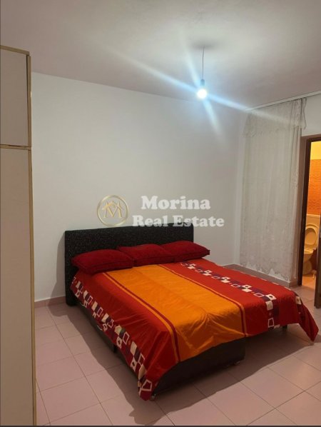 Tirane, jepet me qera apartament 1+1 Kati 1, 70 m² 300 € (Allias)