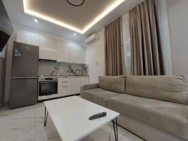 Tirane, jepet me qera apartament 1+1 Kati 1, 60 m² 450 € (Rruga 5 Maji)
