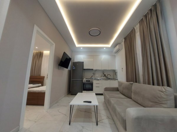 Tirane, jepet me qera apartament 1+1 Kati 1, 60 m² 450 € (Rruga 5 Maji)