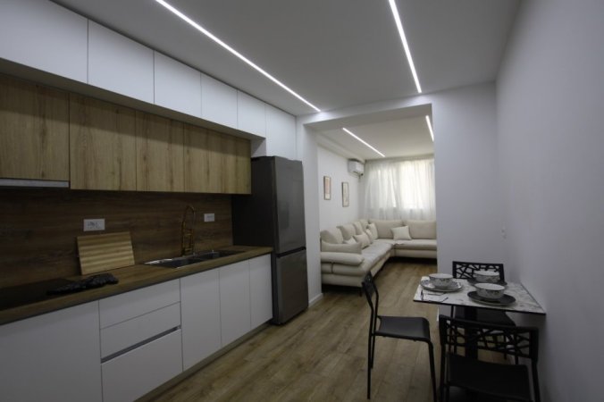 Me Qera : 1+1📍21 Dhjetori (Prane Vodafone) - 650€ - Sp.66m² - 100% e Re✨