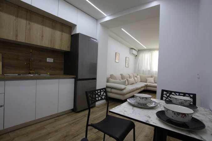 Me Qera : 1+1📍21 Dhjetori (Prane Vodafone) - 650€ - Sp.66m² - 100% e Re✨