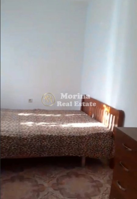 Tirane, jepet me qera shtepi 1+1 Kati 1, 60 m² 300 € (Selite)