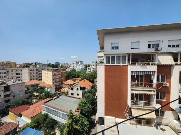 SHITET: 1+1 (Qendër - Rr. Kavajës 📍) 100% e rikonstruktuar - Pallat i Ri - Kati 7 (kati i fundit) Sip 57.6 m² 165.000€  Ideale për Investim | E kompletuar 100% e re