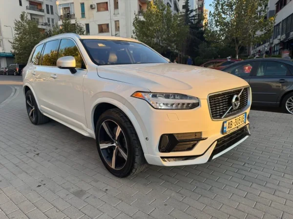 Tirane, shes SUV | Xhip Volvo XC90 R-Design Benzin, e bardhë tiptronik Klima 110.000 km 29.000 €