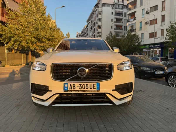 Tirane, shes SUV | Xhip Volvo XC90 R-Design Benzin, e bardhë tiptronik Klima 110.000 km 29.000 €