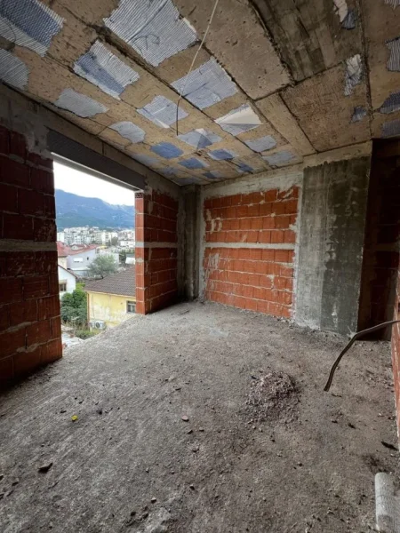 Tirane, shitet apartament 2+1+Ballkon Kati 5, 108 m² 162.000 € (Rruga Xhanfize Keko Porcelan)