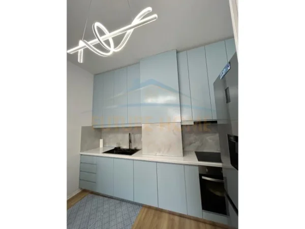 Tirane, shitet apartament 1+1+Ballkon Kati 4, 69 m² 140.000 €