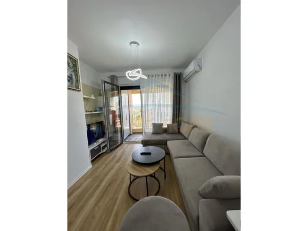 Tirane, shitet apartament 1+1+Ballkon Kati 4, 69 m² 140.000 €