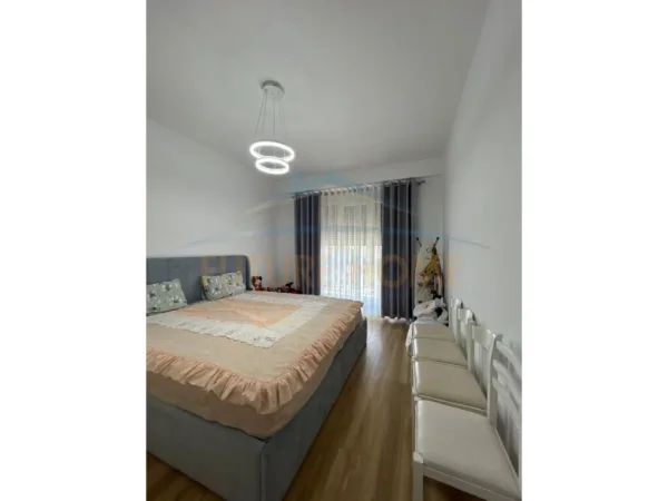 Tirane, shitet apartament 1+1+Ballkon Kati 4, 69 m² 140.000 €