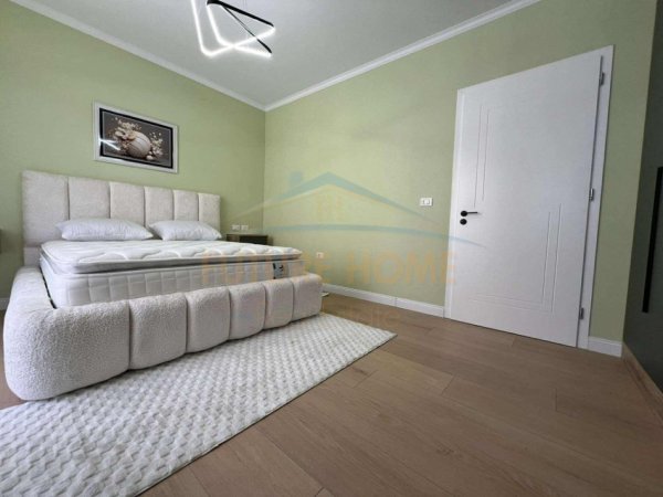 Tirane, shitet apartament 2+1+Ballkon Kati 3, 88 m² 145.000 € 