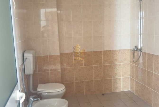 Tirane, jepet me qera apartament 2+1+Ballkon Kati 6, 100 m² 350 € (Rruga Muhamed Deliu)