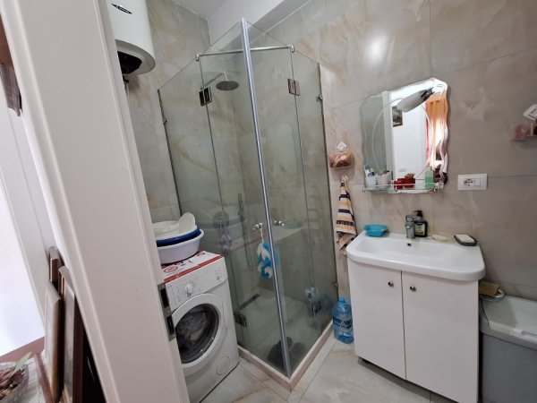 Tirane, shitet apartament 2+1 Kati 2, 83 m² 125.000 € 